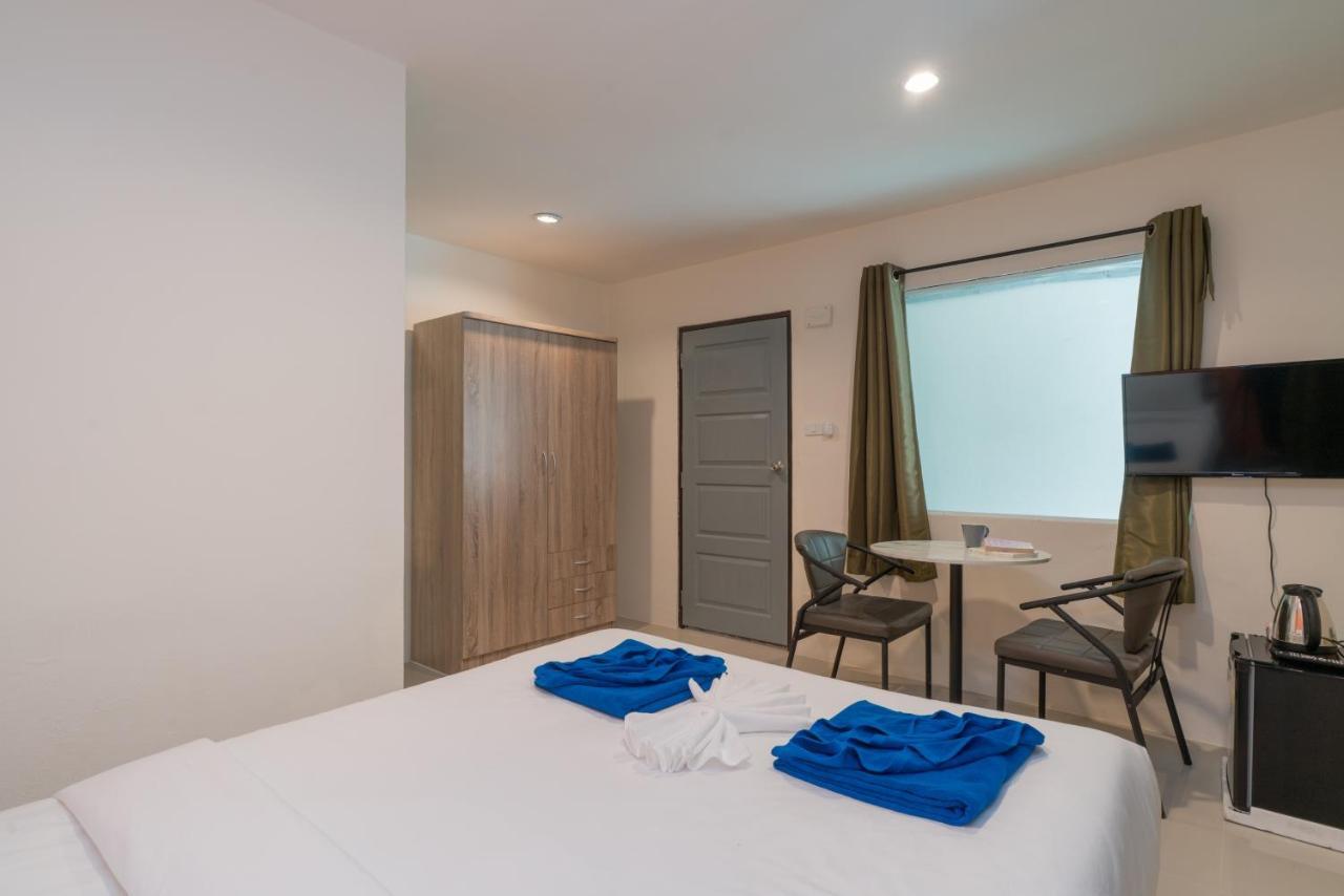 Grey Door Hotel Patong ภายนอก รูปภาพ