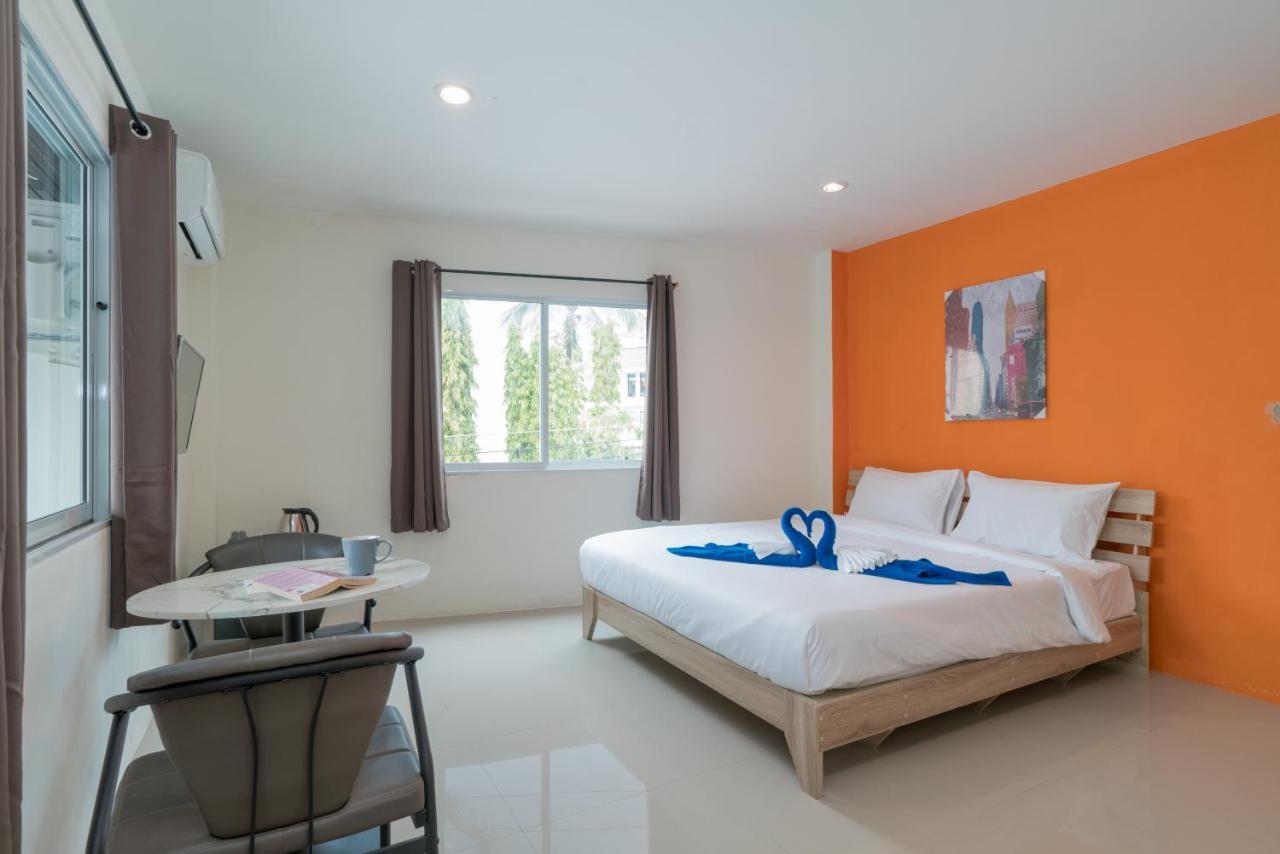 Grey Door Hotel Patong ภายนอก รูปภาพ