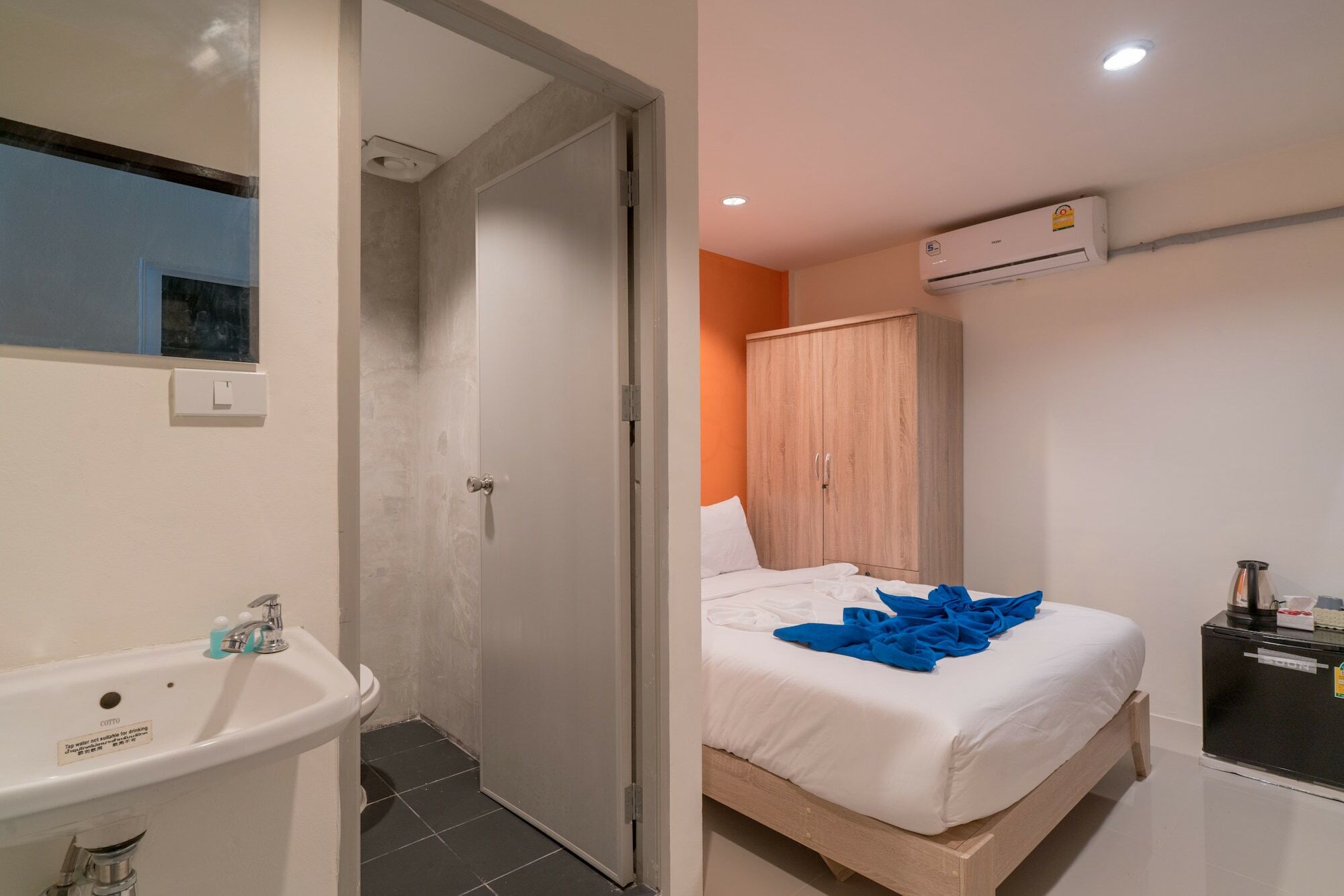 Grey Door Hotel Patong ภายนอก รูปภาพ